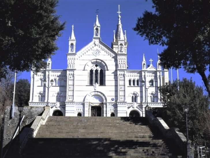 Fronte Del Golf Apartment Rapallo Exterior photo