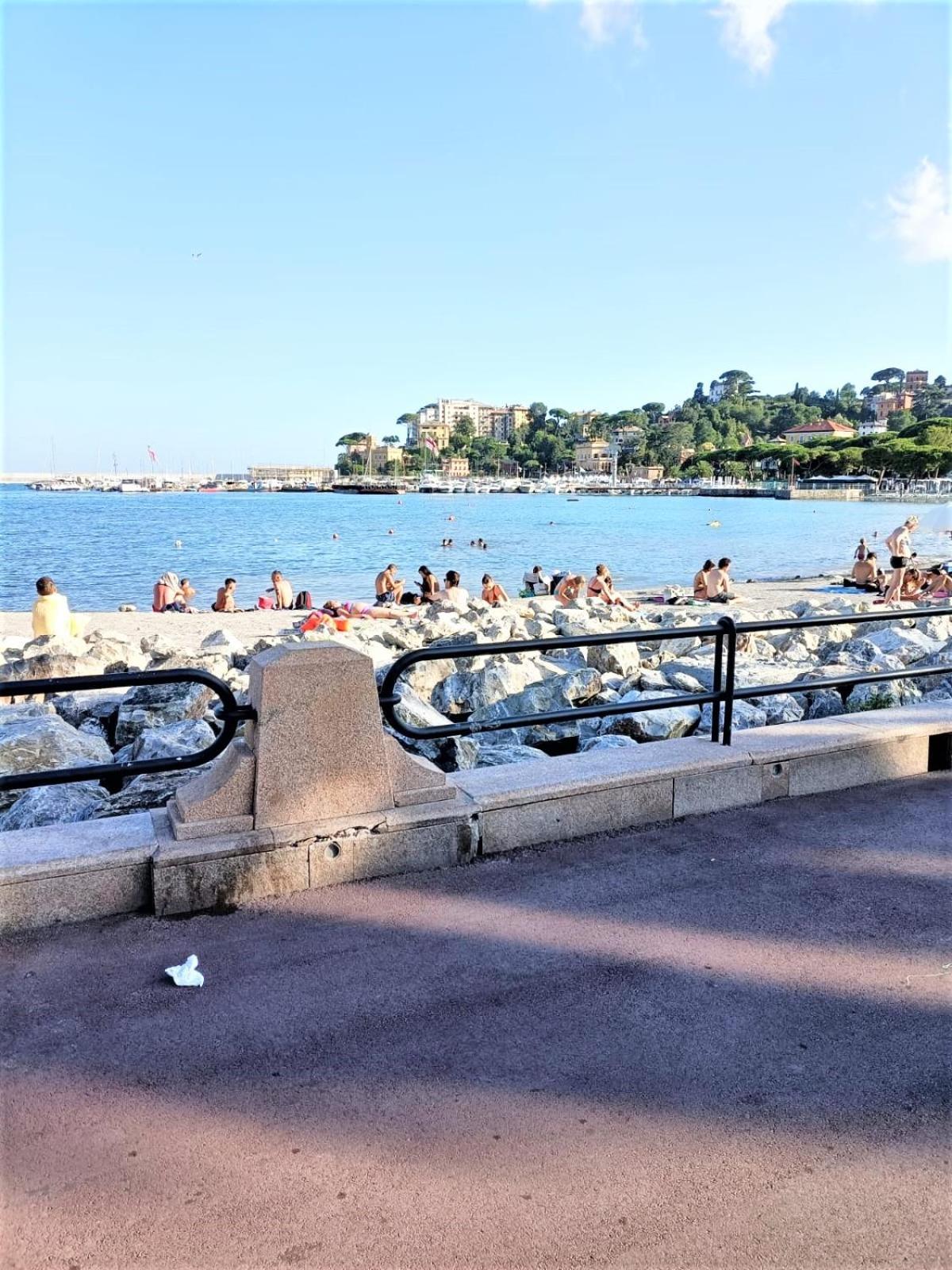 Fronte Del Golf Apartment Rapallo Exterior photo