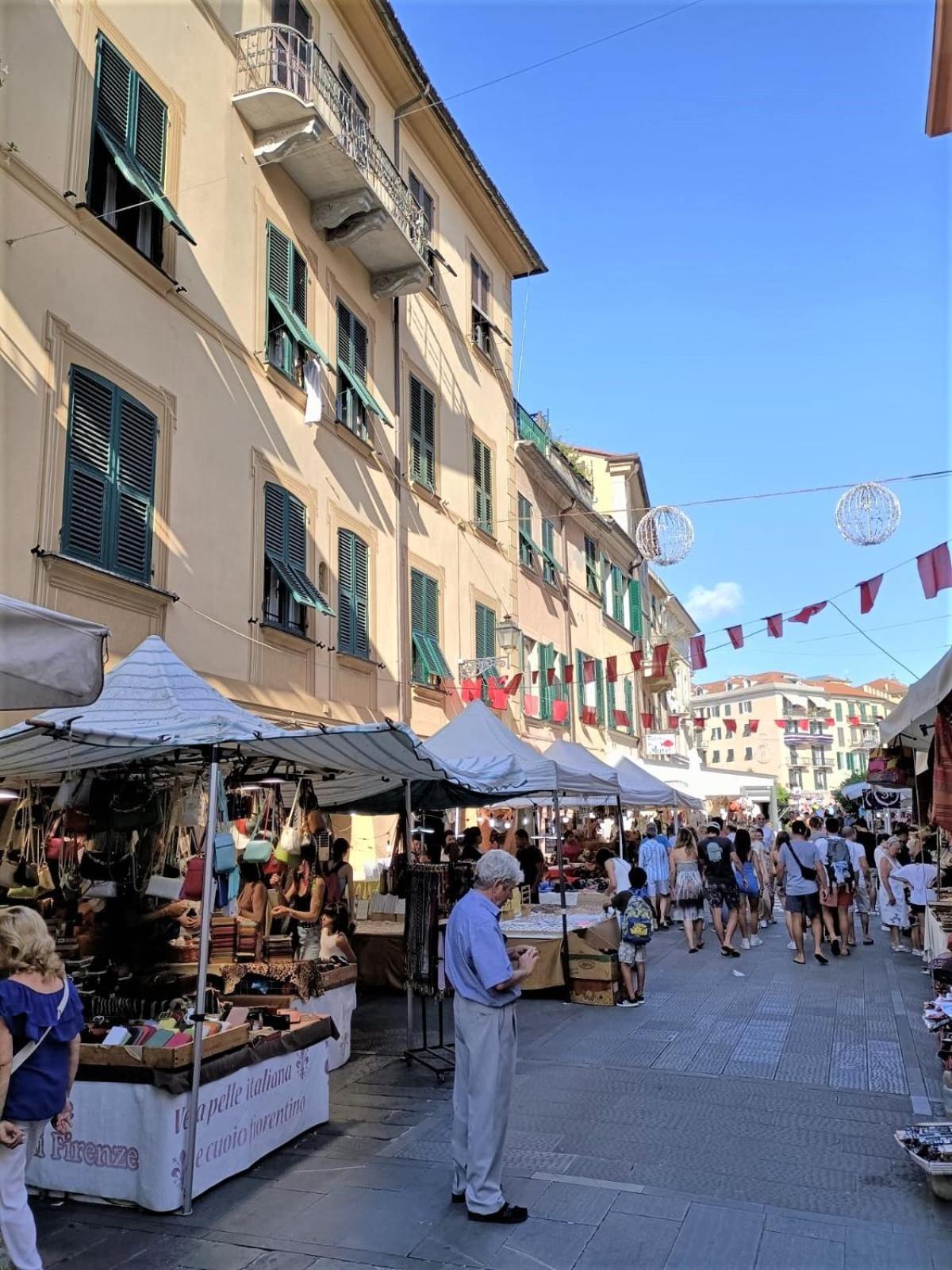 Fronte Del Golf Apartment Rapallo Exterior photo